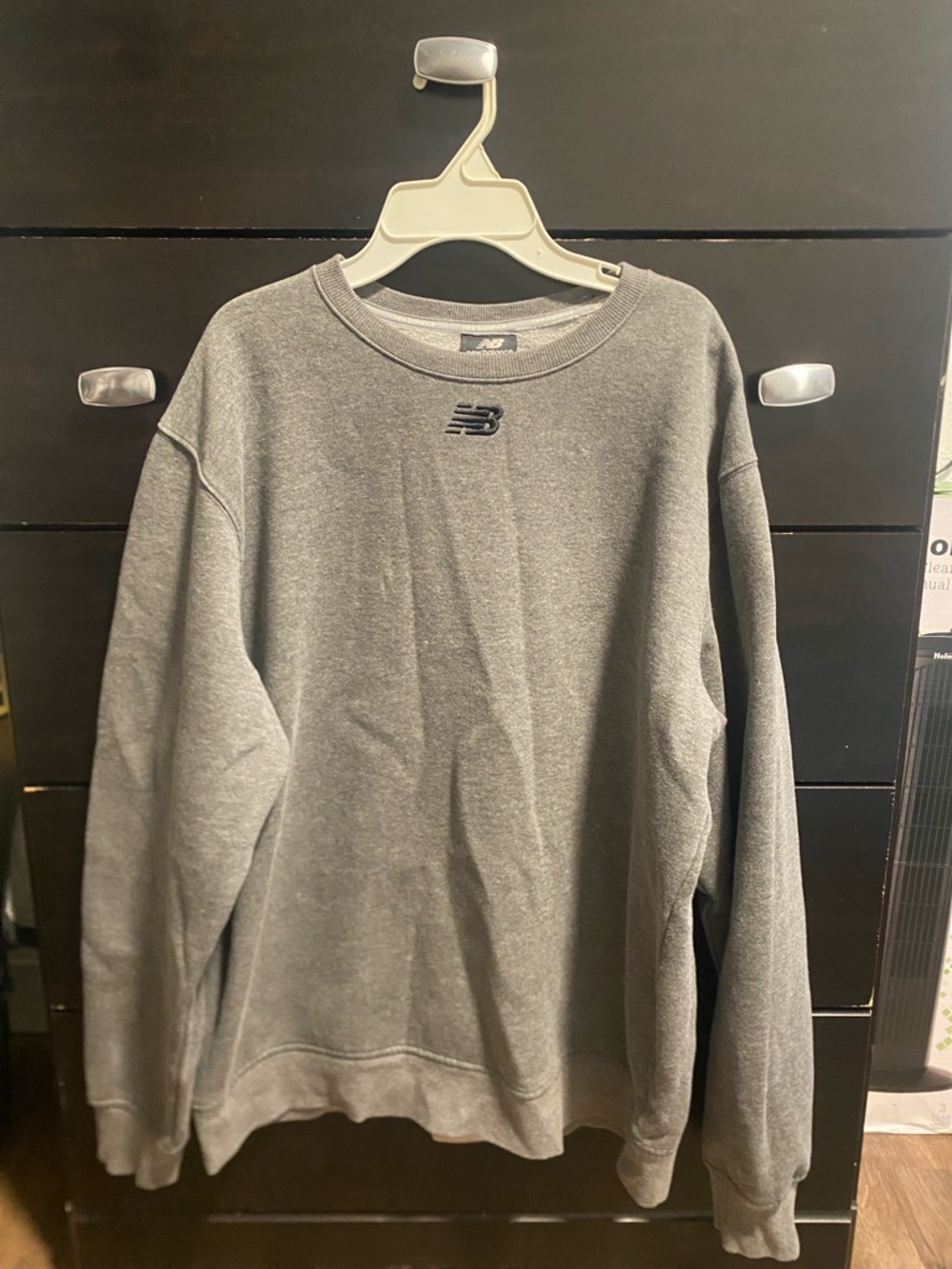 New Balance Fleece Crewneck w Embroidered Logo